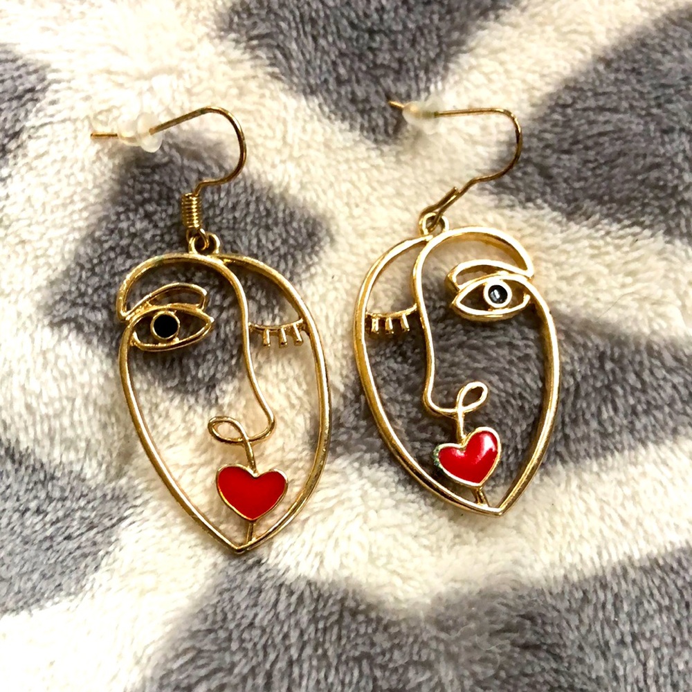 Face earrings